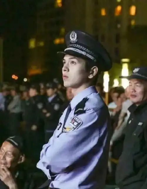 他,帅过彭于晏暖过吴彦祖,他才是迷倒中国4亿少女心的公认男神