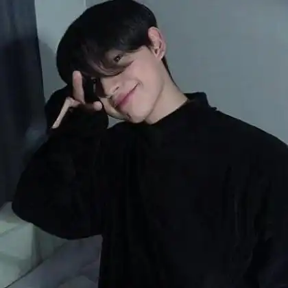 酷酷的男生头像,冷酷帅样子表情有点坏的