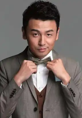 雷佳音无刘海发型图片示范男生无刘海如何扎