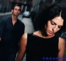 男人成功才上床,女人上床才成功男女出轨10大表现