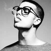 帅气短发型男人黑白头像微信头像图片大全