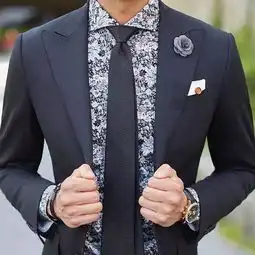 穿正装的男人才是世界上最毒的药