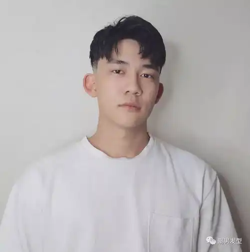 2020年秋季最有人气的3款男生发型参考,剪完真的帅