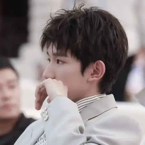 王源头像谁的男朋友