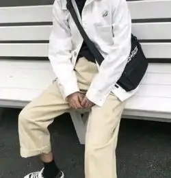 若同桌总这样欺负你,得当心了,很明显,ta是爱上你了