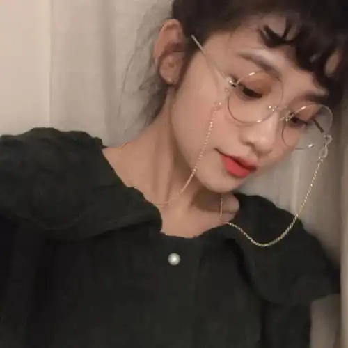 女生头像丨时间终将我对你的爱消耗殆尽心底