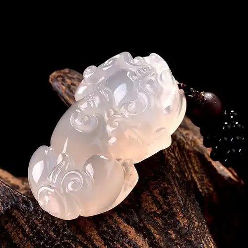 天然正品玛瑙玉髓貔貅辟邪防小人转运招财男女吊坠