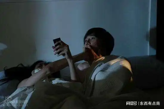 我和老公之间没有爱情,夜里我越发寂寞,恨不得有十个男人