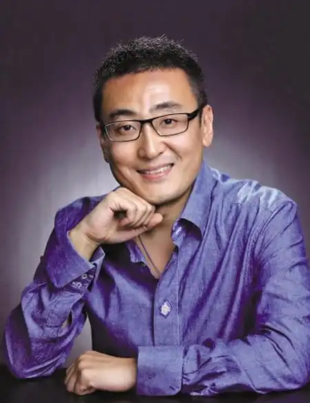 窦文涛53岁了,仍单身未婚,他想用清静的心境,做有价值的事情