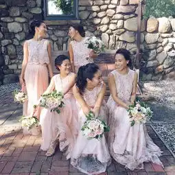 做闺蜜婚礼上的第二个美少女