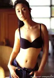 酷我娱乐城堡吧吧因身材被人嘲笑而性感反击的十大女星