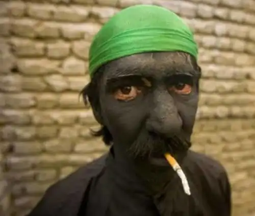 十条段子长得像箱子的叫冰柜,长得像柜子的叫冰箱