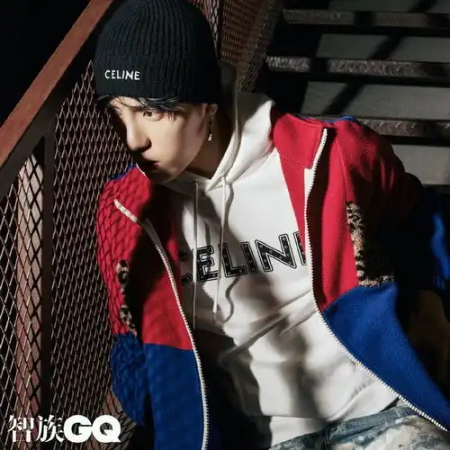 王子异celine21夏季男装系列大片公开以舞蹈为浪漫语言诠释自我