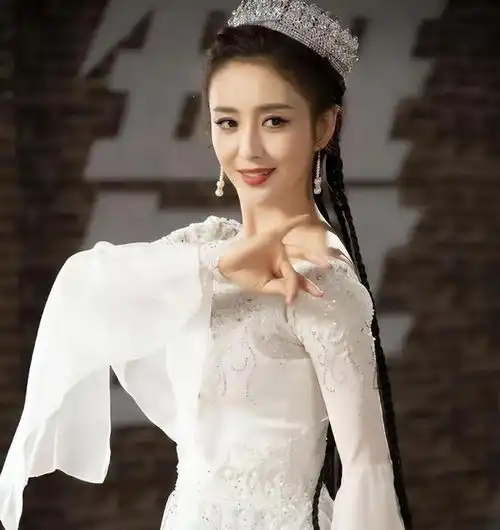 男人最爱的女神排名佟丽娅第5,高圆圆第3,第一名实至名归