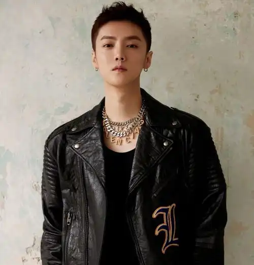 张艺兴成为湖南税务宣传大使,看到他的纳税数额,网友实至名归