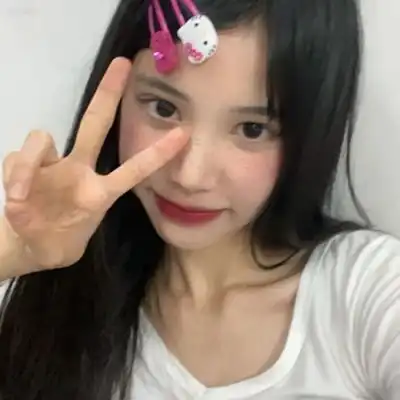 真人照片头像女不是网图,超好看的真人头像女生