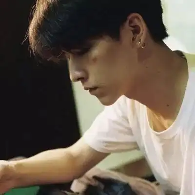 成熟男生头像望你稳重与ta重新男生头像我要个性网