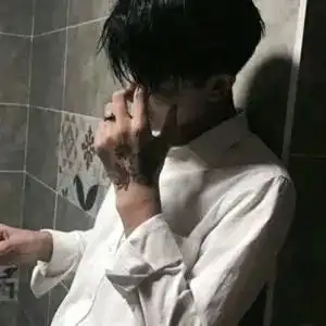 这样的男人不离婚留着他干啥真渣