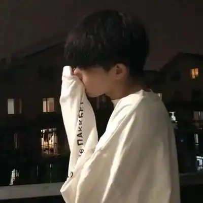 许司超酷高冷可爱男生头像