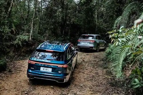 试驾星越l不到20万的售价,却有40万的牌面,月销过万是必然