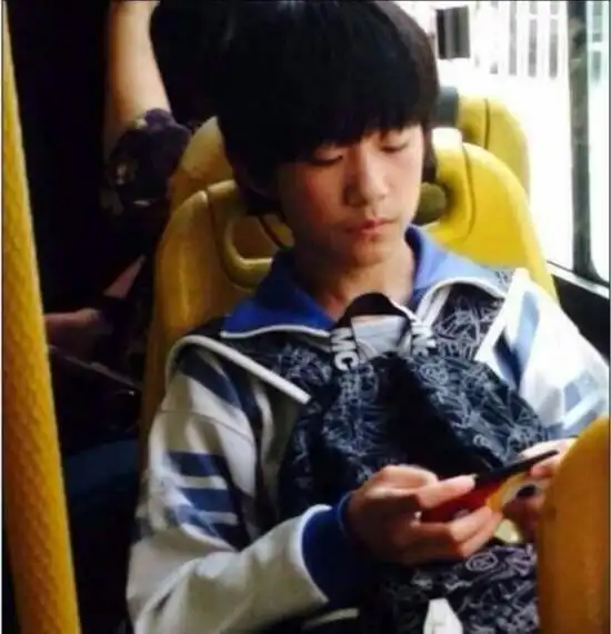 杨洋李易峰全副武装都人山人海,小岳岳各种委屈,张卫健求偶遇