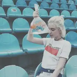 镜头前面是从前的我们在喝彩流qq女生头像我要个性网