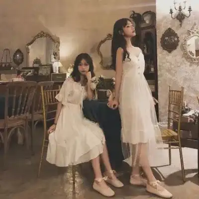 闺蜜头像可以再浪漫一些夜晚微风和鲜花