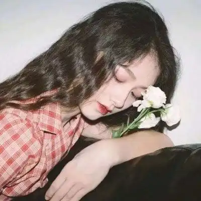 2019头像女霸气冷酷无情正在谈恋爱的单身狗