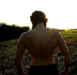 最萌女汉子私照曝光天使面孔魔鬼身材