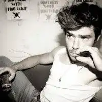 霸气束中指头像鄙视中指霸气男头像