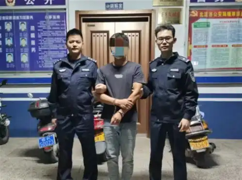 广西一男子为涨粉拍炸收费站特效视频,被拘10日