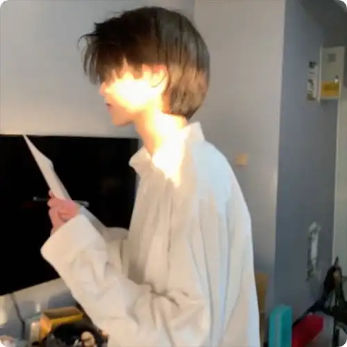 男生头像试图引起帅哥的关注