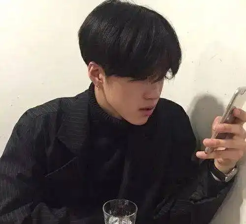 开学季男生留什么发型帅到连自己都不敢相信