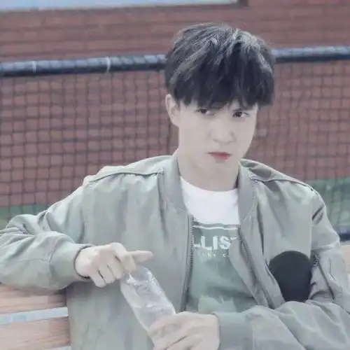 头像好烦,我下辈子想做个公主虽然这辈子也是