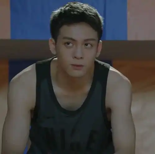 男明星终于也有身材焦虑了不能瘦不能壮,王一博刘昊然都被吐槽