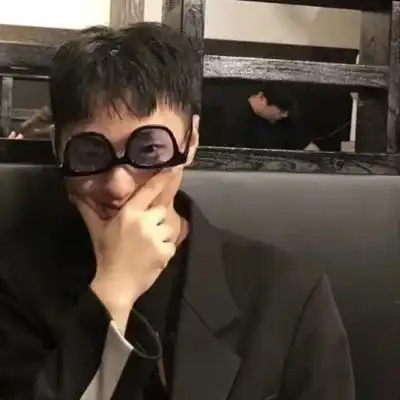 头像丨懂事只不过是,被生活打磨成了适合生存的模样自律