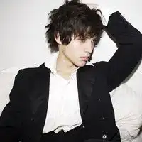 欧美很帅的头像没有谁会对回忆爱不释手