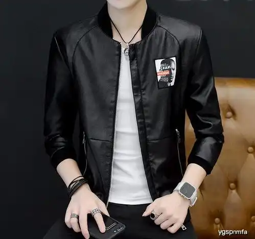 35岁男人别穿西装,这几款夹克更时尚帅气,赶紧给老公备3件