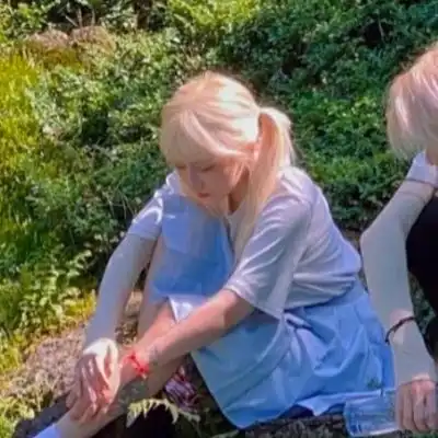 一辈子都不想换的甜蜜情侣头像有人喝了酒眼睛亮闪闪的讲浪漫和爱