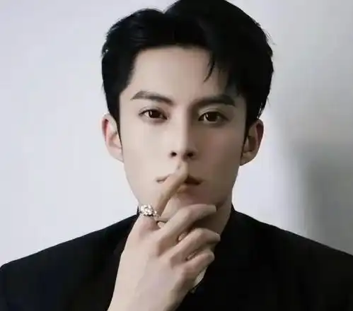 外表是帅哥,私下里却是文盲的4位男星,靳东翟天临出人意料