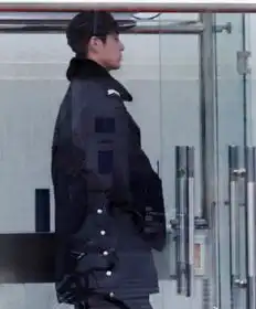 南大90后帅保安走红颜值爆表撞撞脸一大波明星