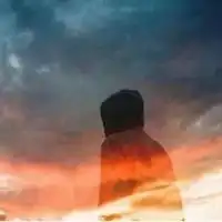 男生孤独背影唯美图片一个男人孤单背影图片