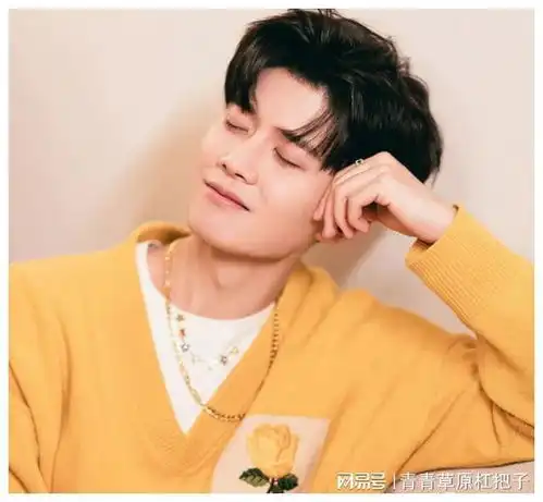 同样是剃寸头,把杨洋王一博肖战放在一起对比差别一目了然