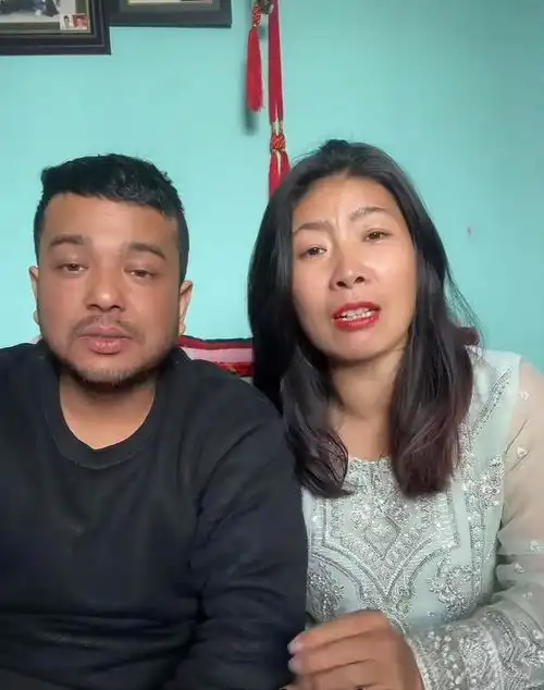 回顾北京38岁大姐二婚嫁尼泊尔,丈夫小她11岁,婚前被迫和牛拜堂