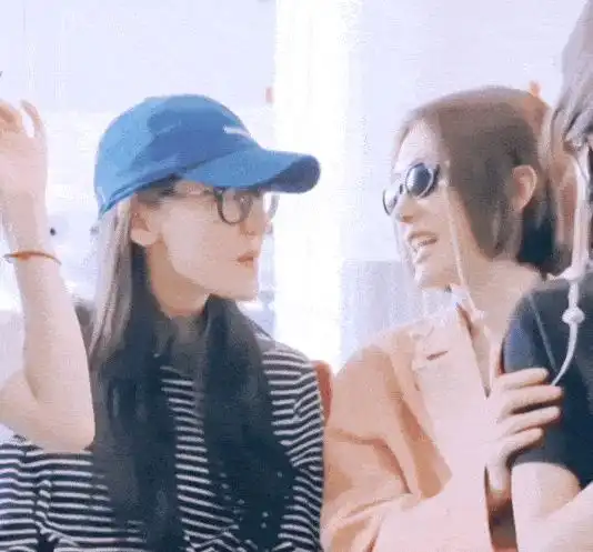 金晨的腹肌,说有就有