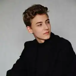 男生欧美头像2018帅气意境头像精选爱上你是一种流泪的幸福