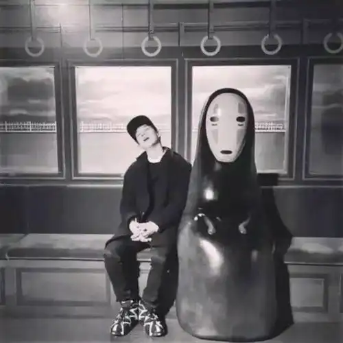 有人知道这个无脸怪的拍摄地点是在哪里吗