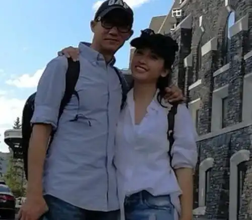 著名港星李子雄娶北京女孩59岁再做父亲,我像爱香港一样爱北京