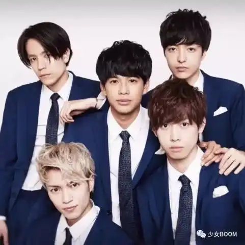 这个大男孩实现了当代男人们的梦想