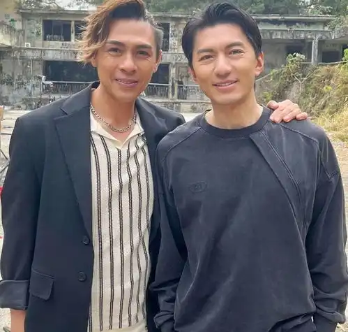 tvb御用奸角男星被美女花旦骑在脖子上遭3岁女儿质问无奈解释